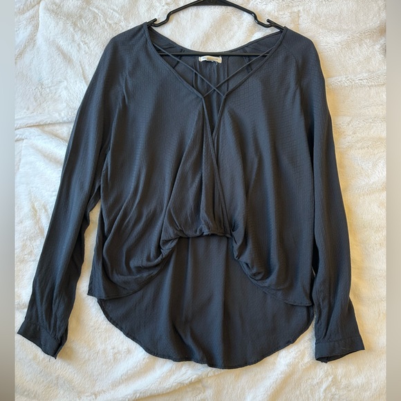 Silence and Noise Urban Outfitters Criss Cross Blouse - Picture 2 of 4